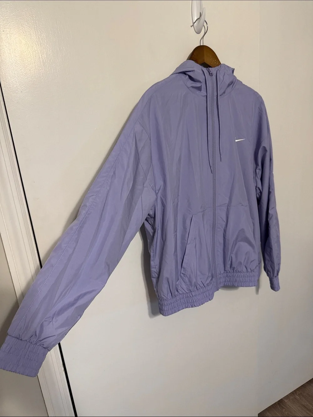 NWT Nike Women Loose UV Hooded Jacket Pockets Lilac Purple L Lightweight Summer